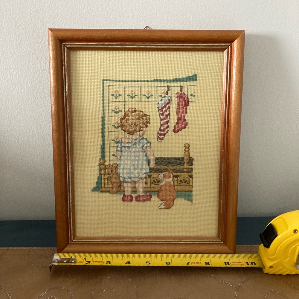 🎄Adorable cross stitch framed art! - Picture 1 of 2